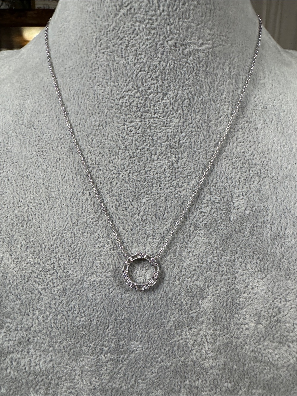 Classic Silver Circle Pendant Necklace - Women Jewelry